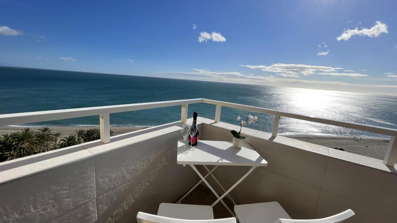 Exclusive Beachfront Apartment Torremolinos - Pool - Paddle - Tenis - Wifi - Central Aircon Exteriér fotografie